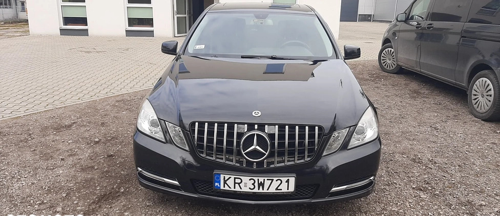 Mercedes-Benz Klasa E cena 49500 przebieg: 364500, rok produkcji 2011 z Kraków małe 154